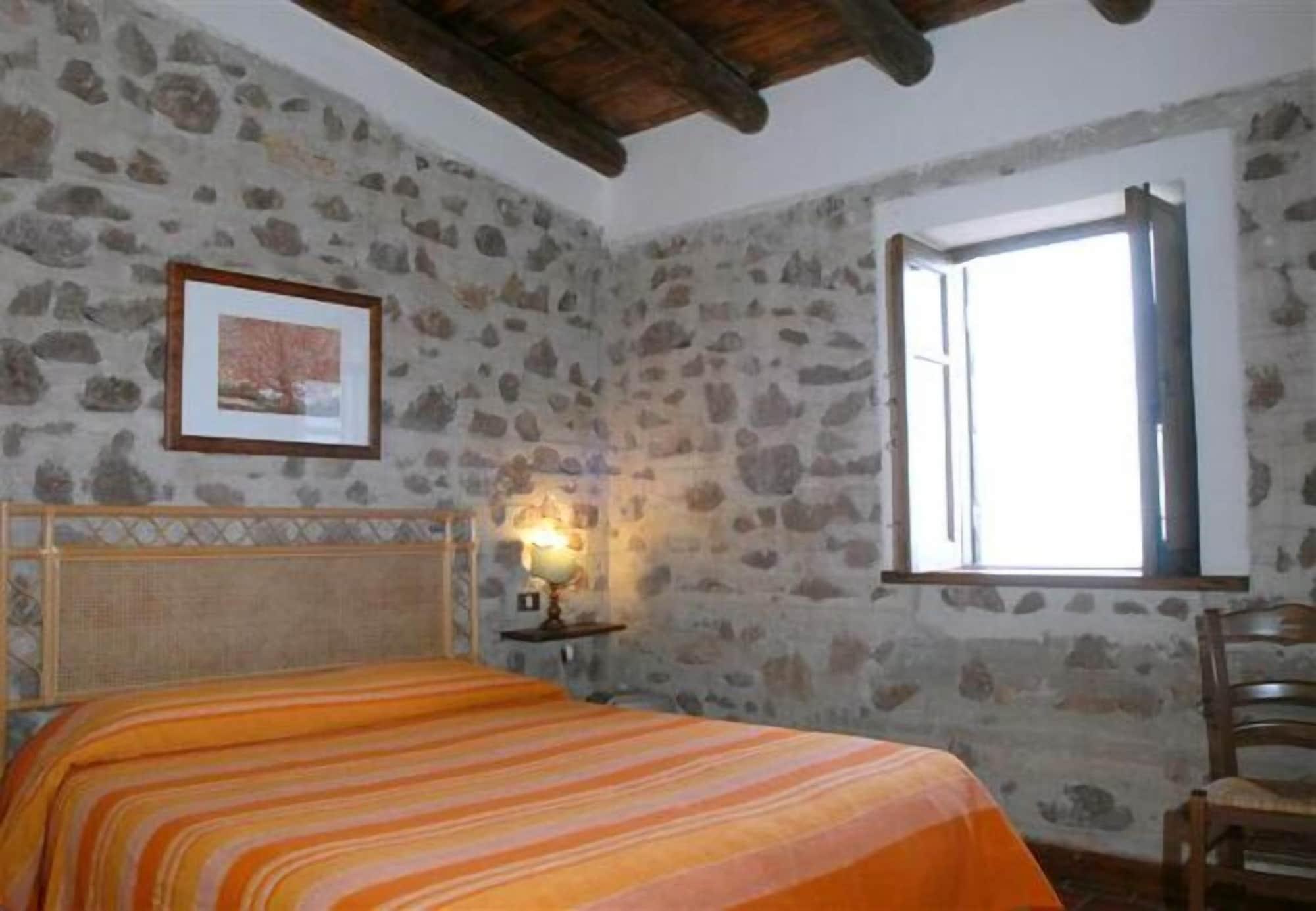 Agriturismo Santa Margherita Gioiosa Marea Exteriör bild