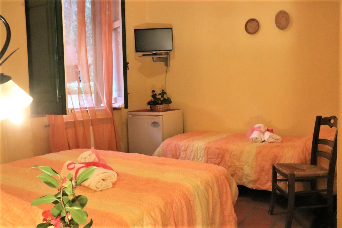 Agriturismo Santa Margherita Gioiosa Marea Rum bild