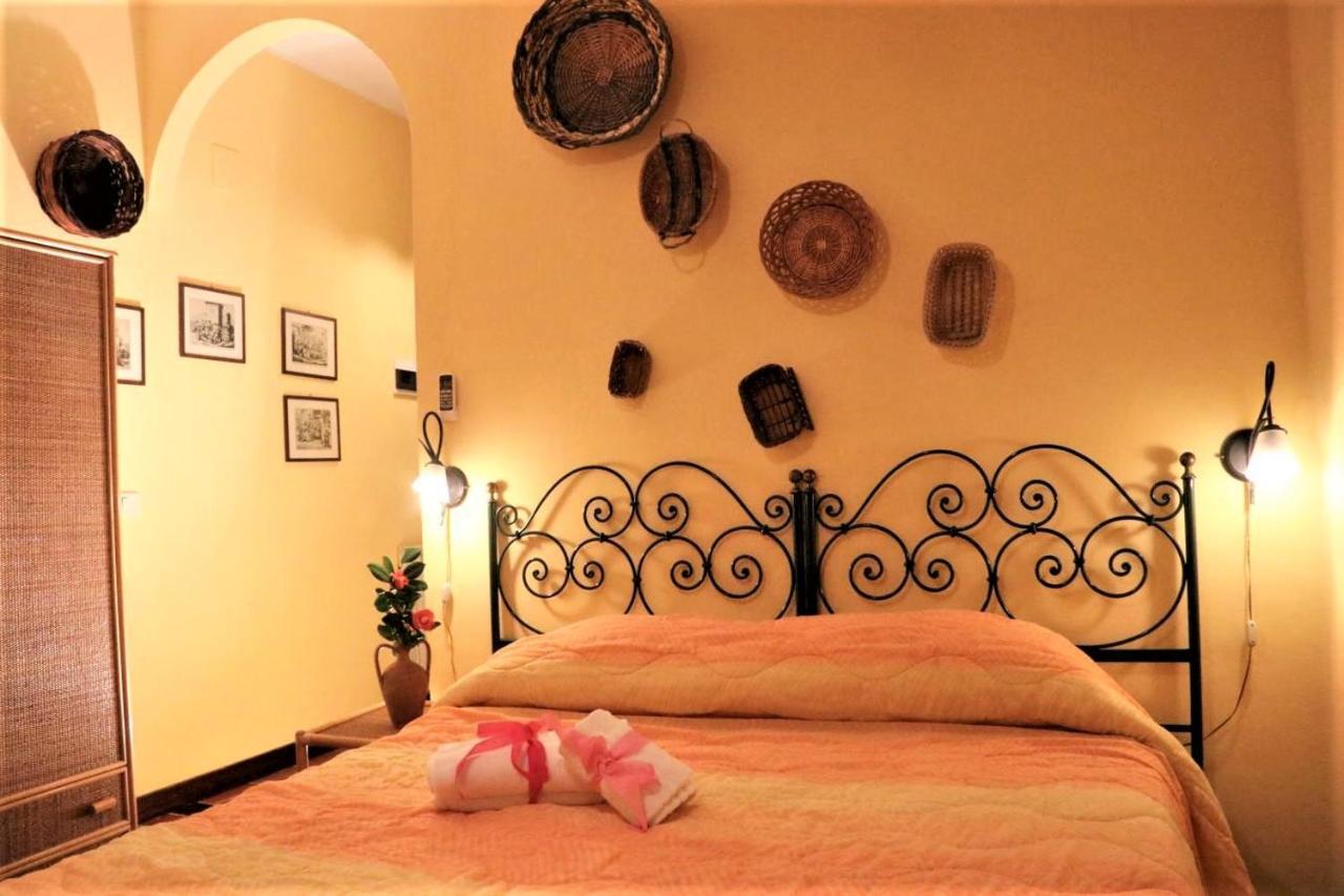 Agriturismo Santa Margherita Gioiosa Marea Rum bild